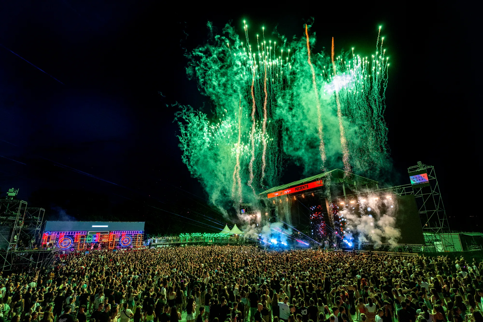 LiveProduction2MusicWeekTotal-605